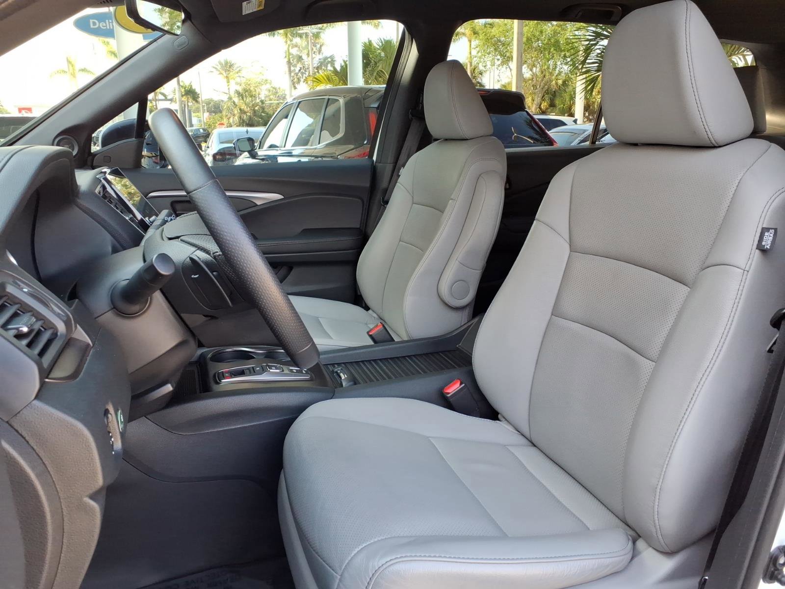 Used 2023 Honda Passport EX-L image 5