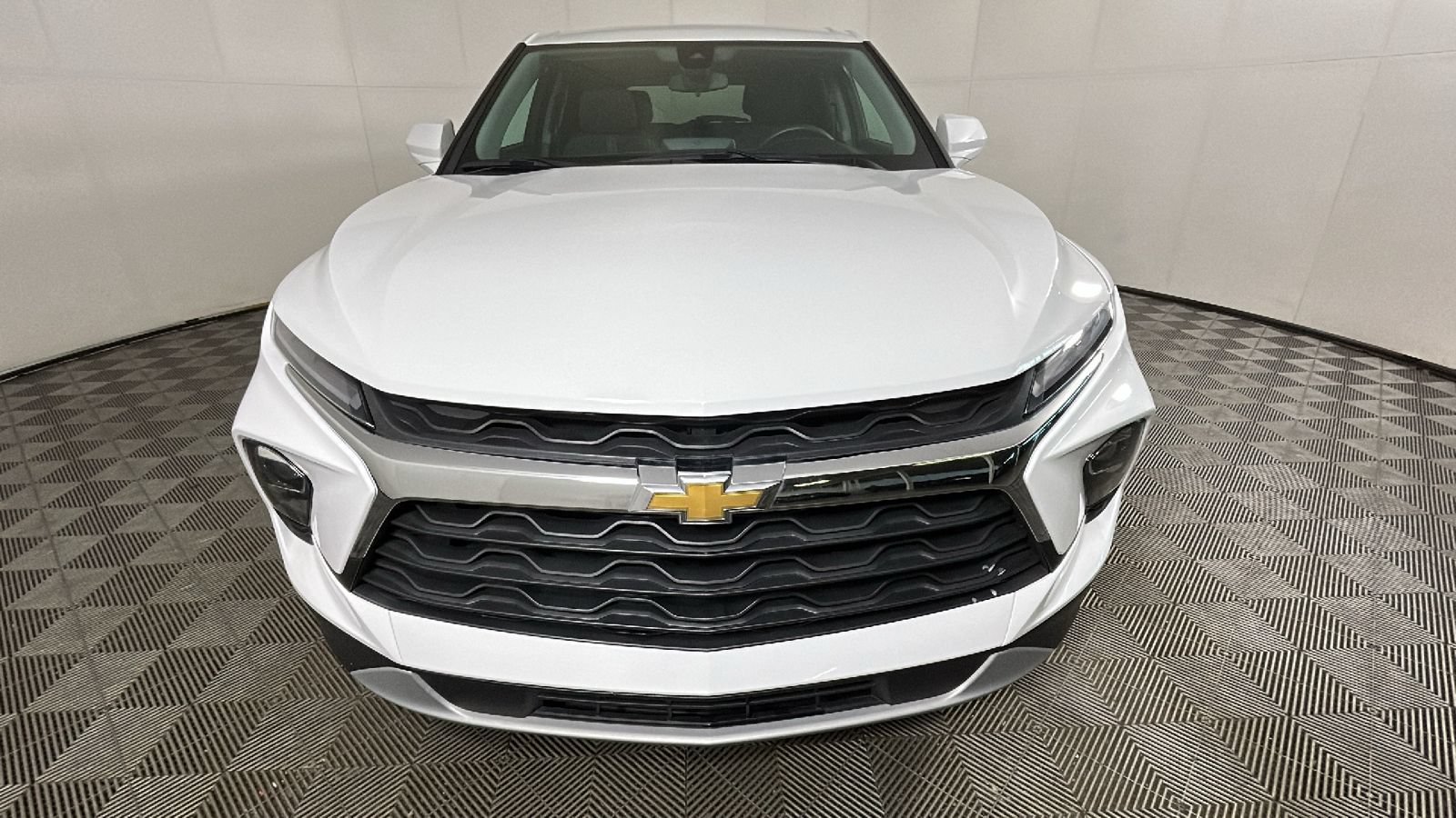 Used 2023 Chevrolet Blazer LT w/ Driver Confidence Package FWD image 8