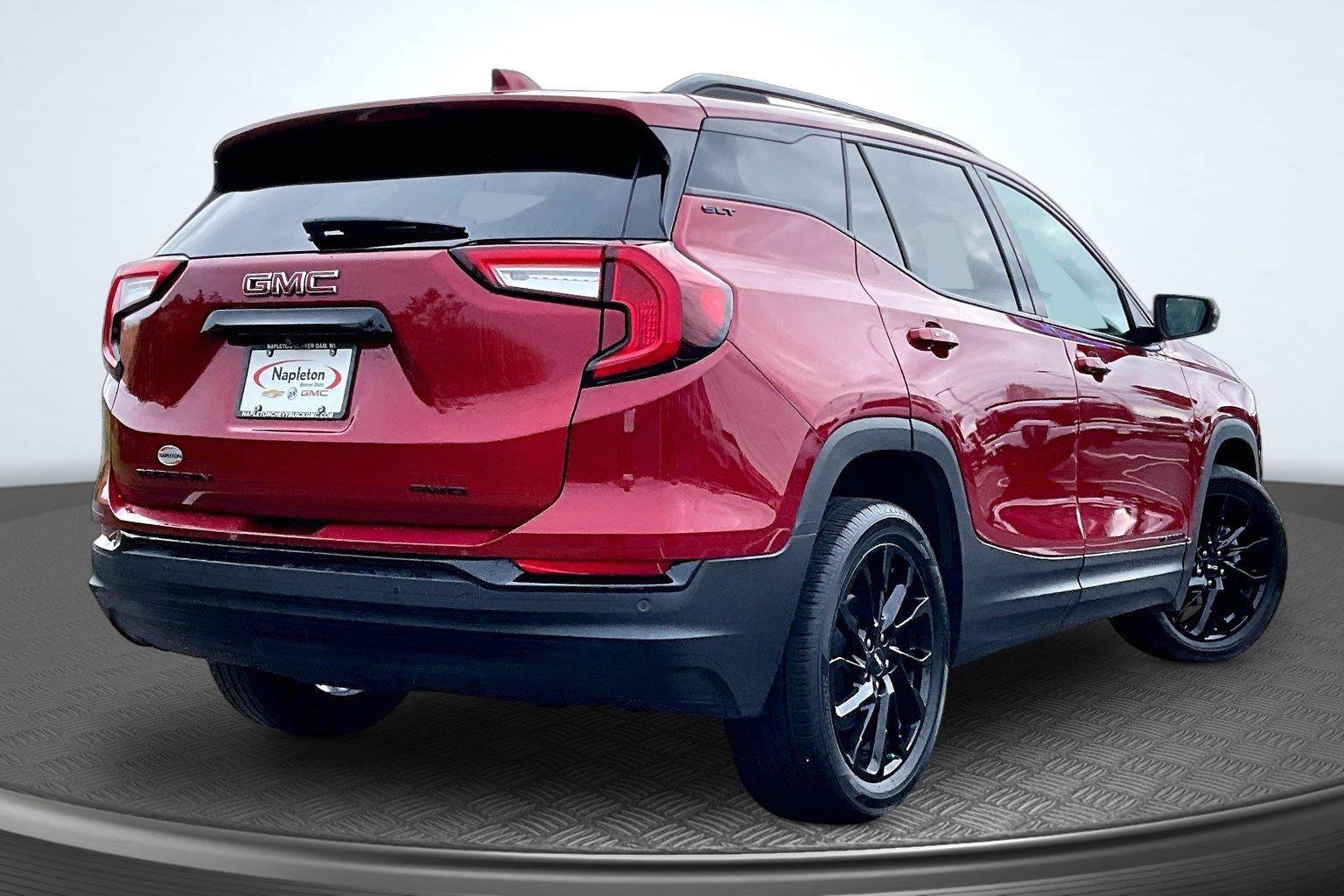 Used 2023 GMC Terrain SLT w/ Elevation Edition AWD/4WD image 2