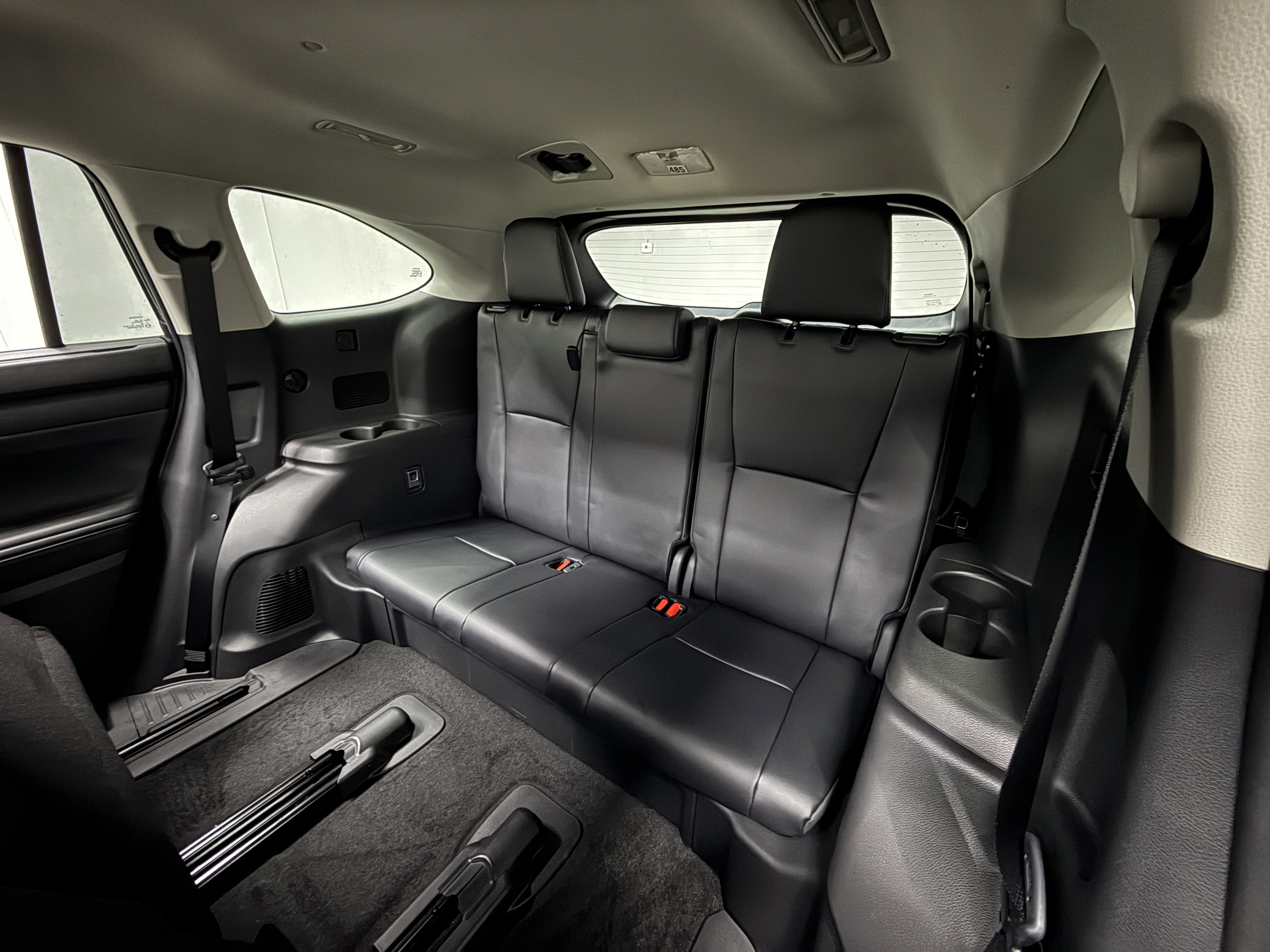 Used 2026 Toyota Highlander XLE image 25