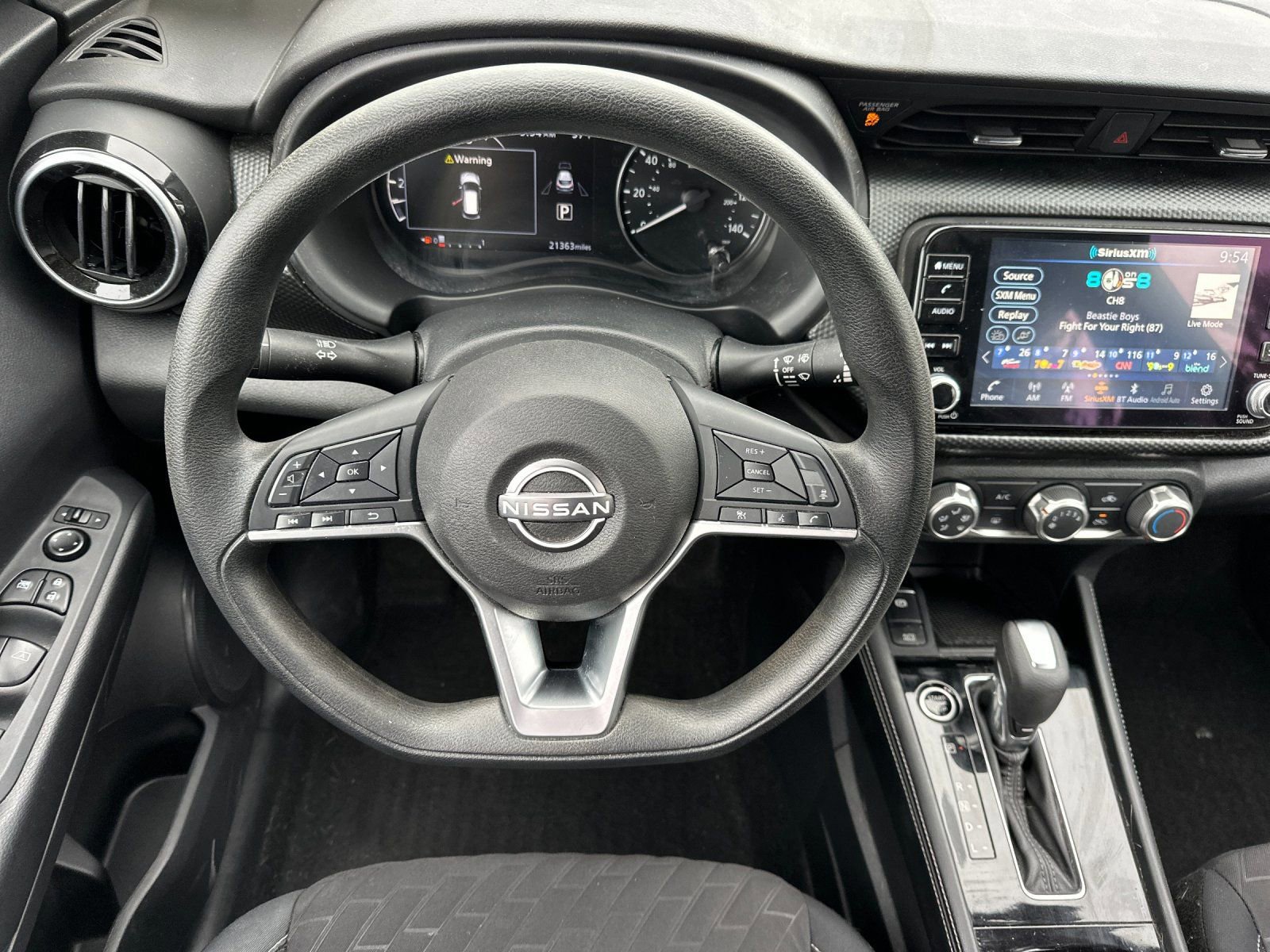 Used 2023 Nissan Kicks SV FWD image 14