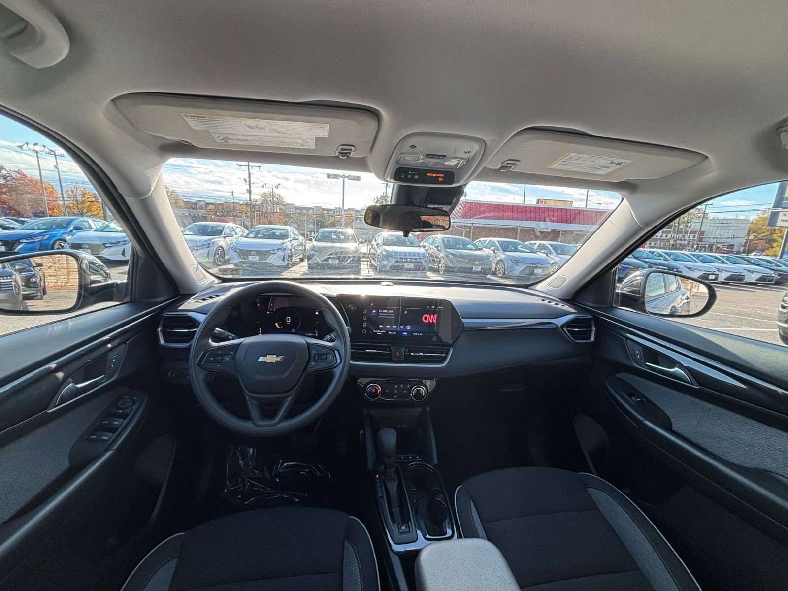 Used 2025 Chevrolet TrailBlazer LT image 31