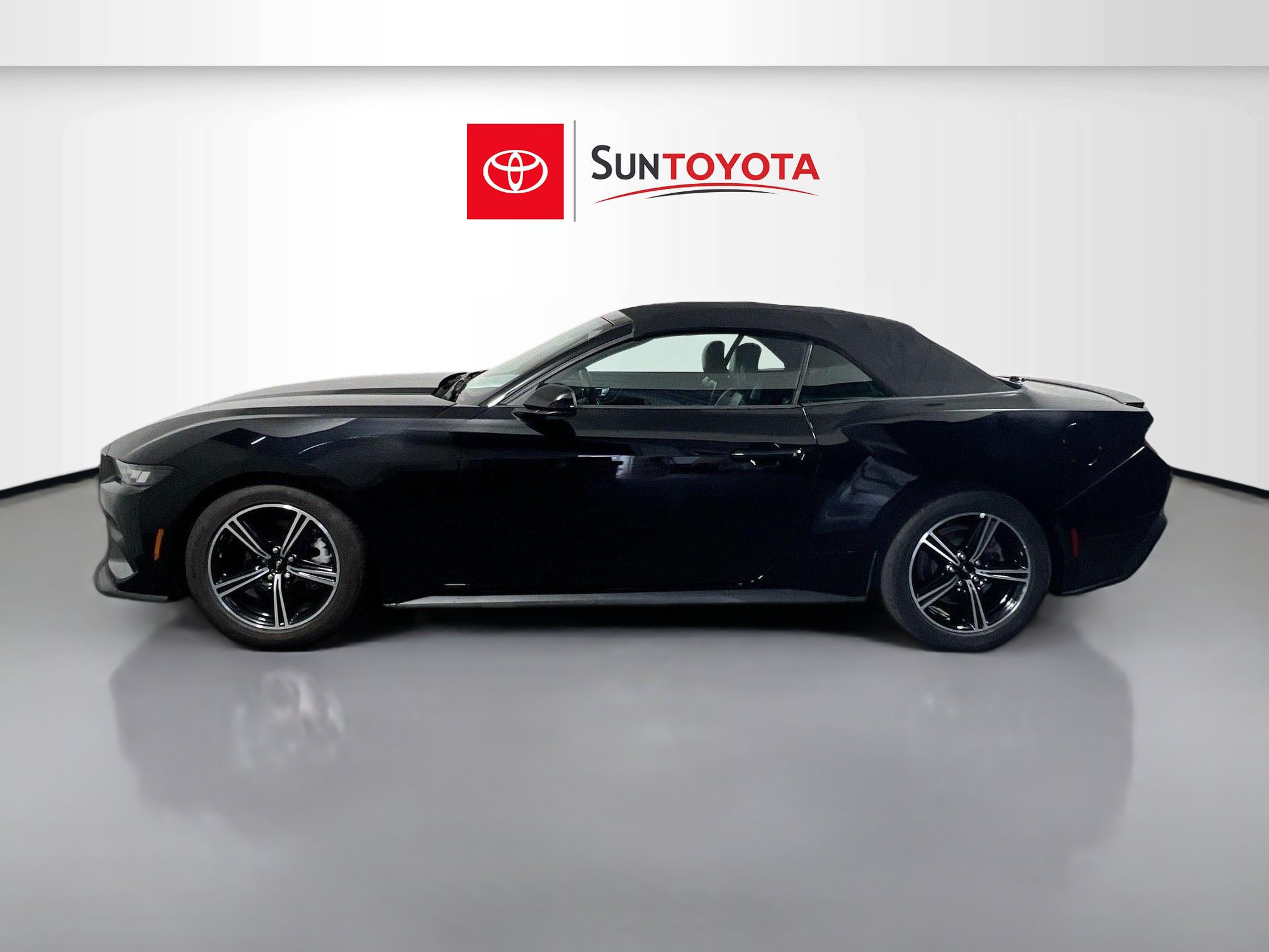 Used 2024 Ford Mustang Premium RWD image 7