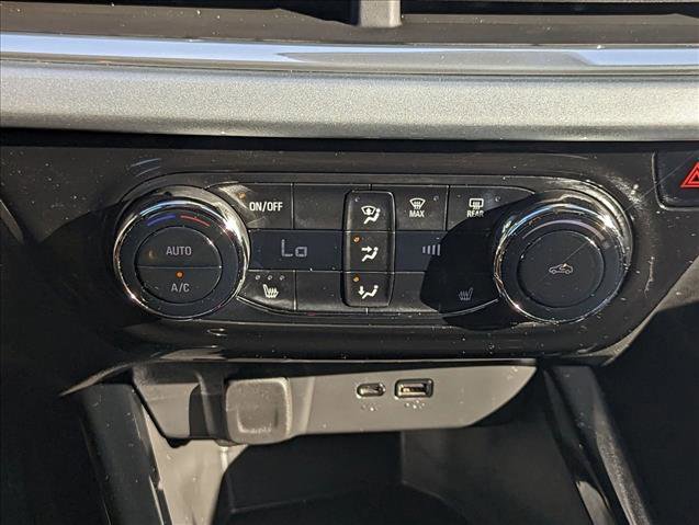 Used 2024 Chevrolet Trax LT w/ LT Convenience Package image 15