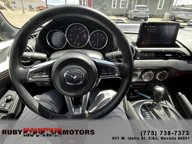 Used 2022 MAZDA MX-5 Miata RF Grand Touring RWD image 12