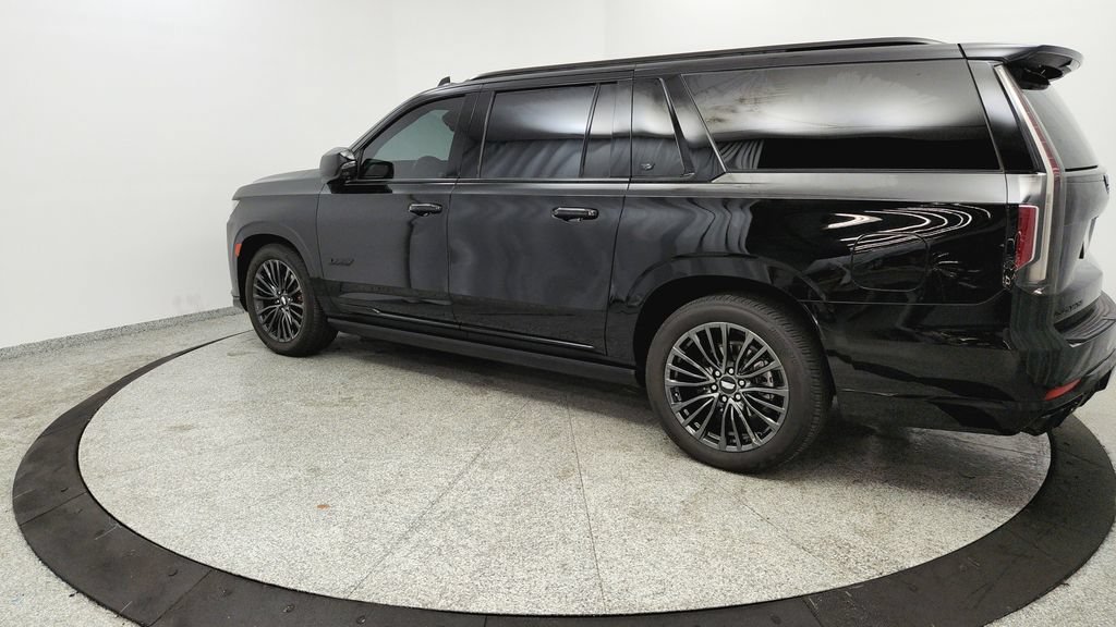 Used 2023 Cadillac Escalade ESV V w/ Heavy-Duty Trailer Package AWD/4WD image 3