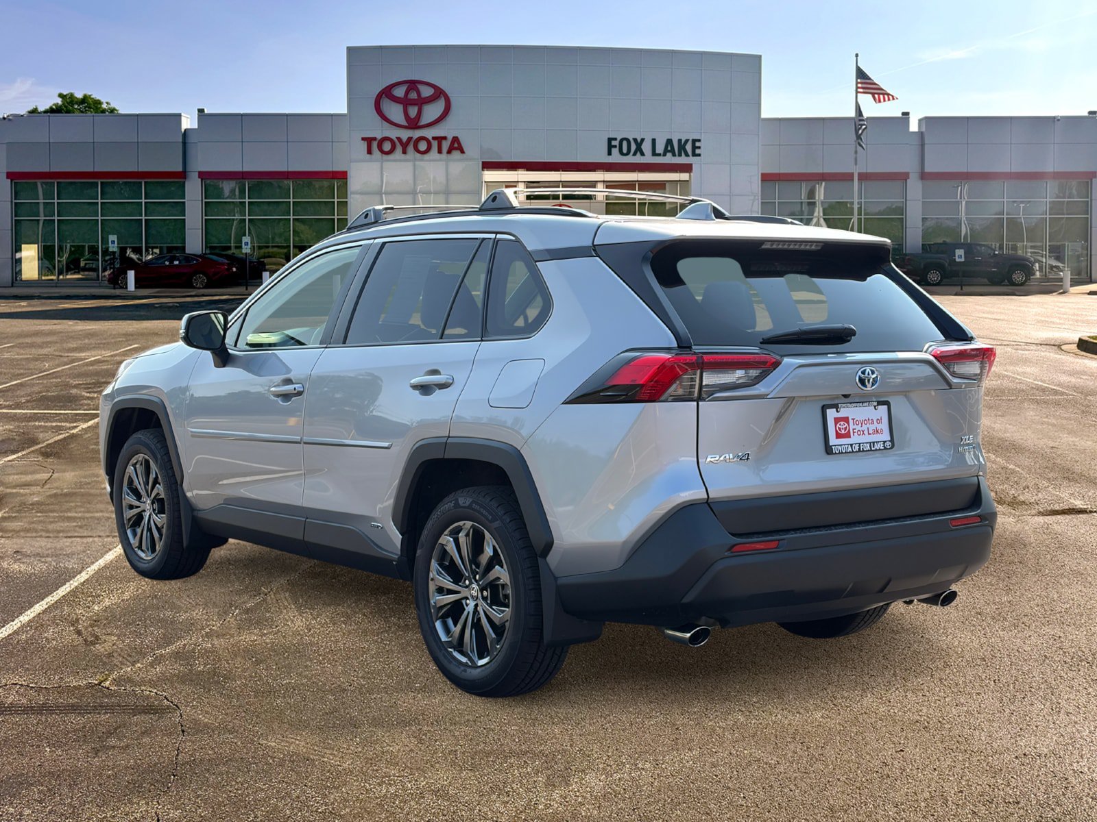 Used 2022 Toyota RAV4 XLE Premium AWD/4WD image 3