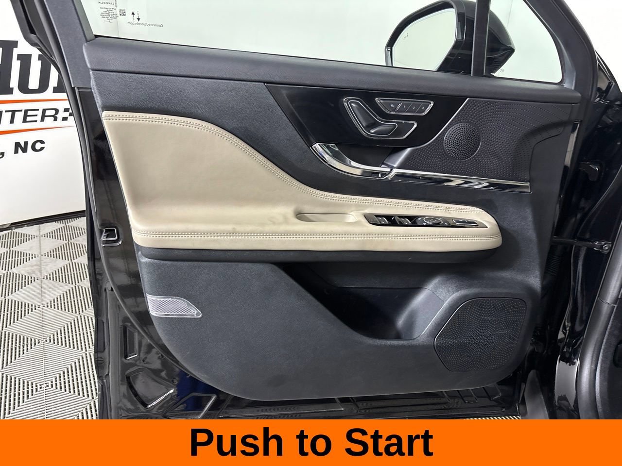 Used 2026 Lincoln Corsair Premiere FWD image 10