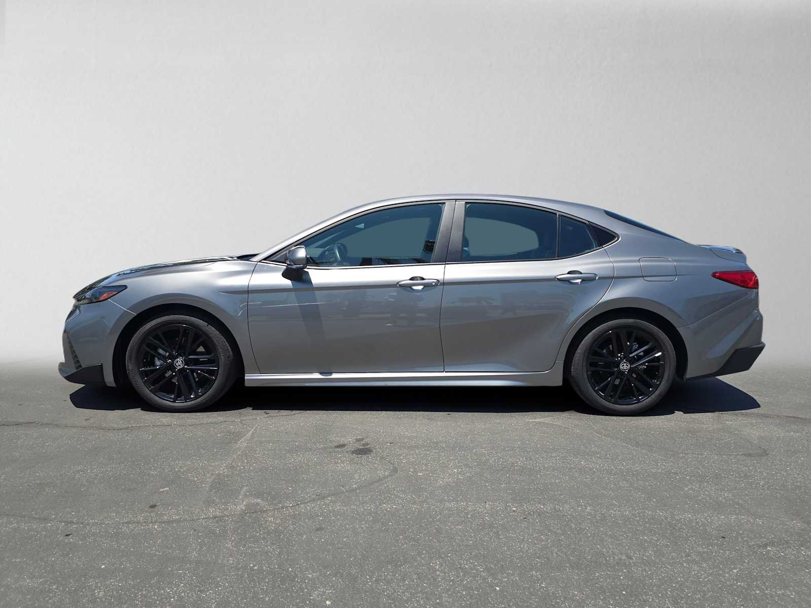 Certified 2026 Toyota Camry SE FWD image 6