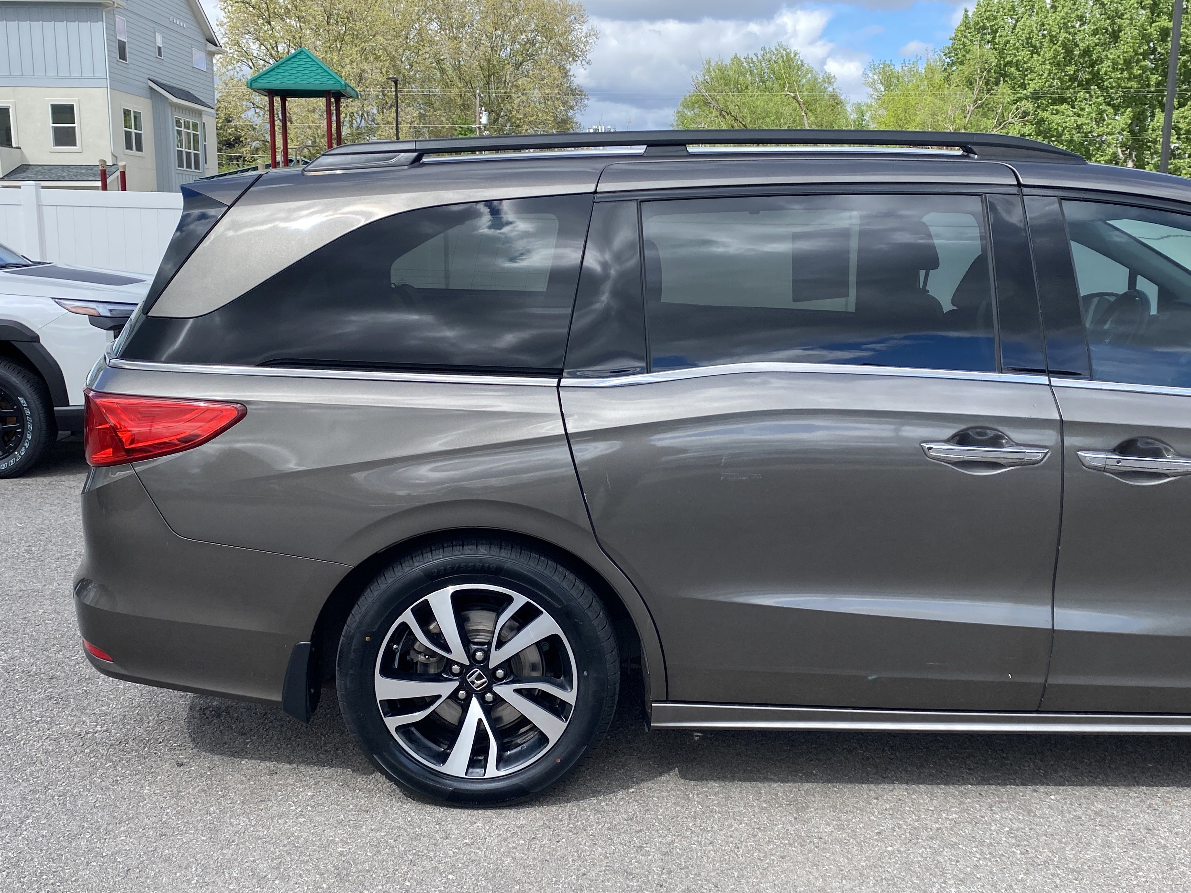 Used 2018 Honda Odyssey Elite image 6
