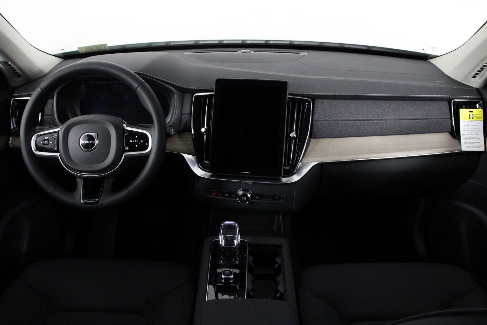 New 2025 Volvo XC90 B6 Plus image 5