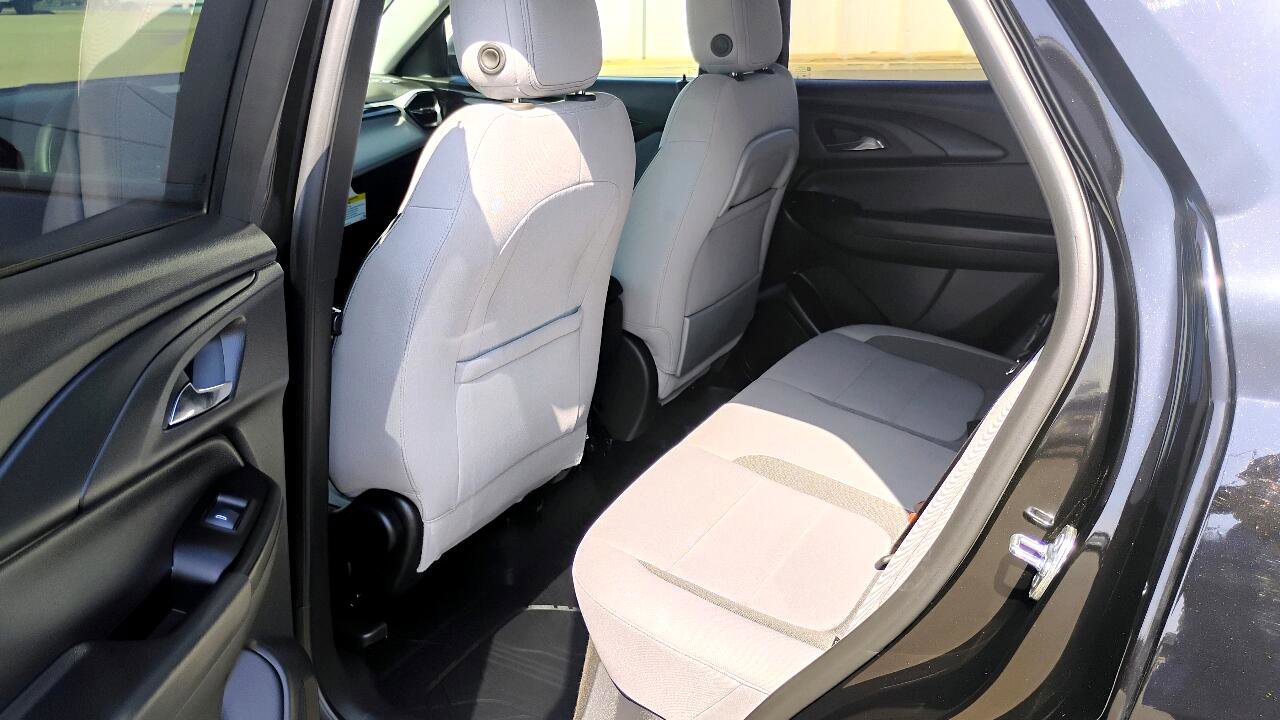 Used 2025 Chevrolet TrailBlazer LS w/ LS Convenience Package image 18