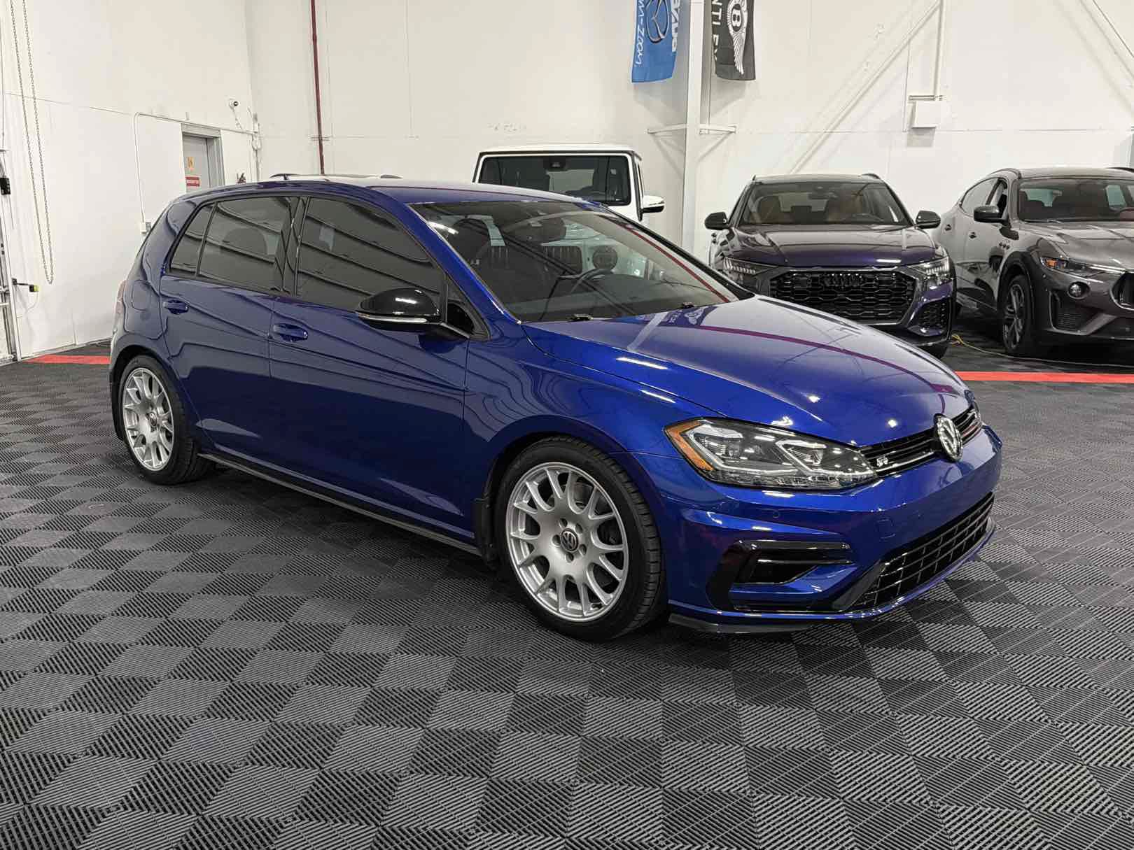 Used 2019 Volkswagen Golf 4-Door AWD/4WD image 4