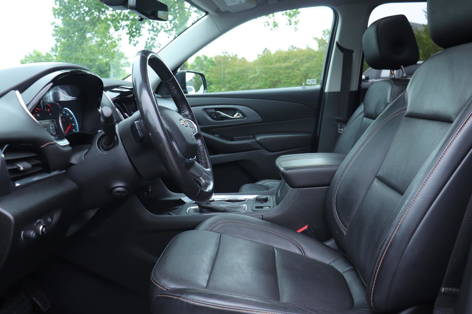 Used 2019 Chevrolet Traverse Premier w/ Driver Confidence II Package FWD image 11