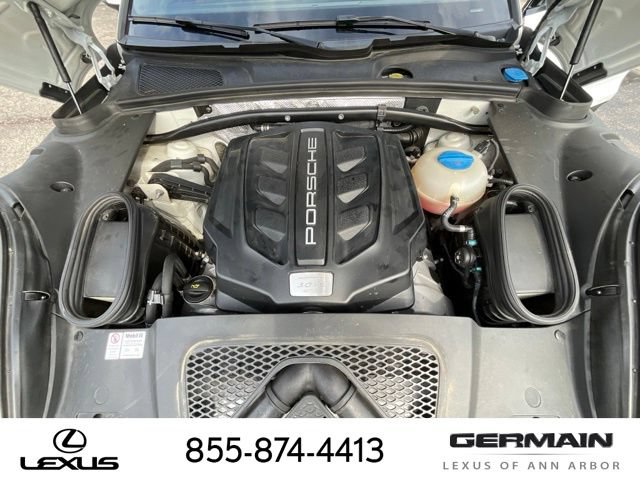 Used 2017 Porsche Macan GTS AWD/4WD image 25
