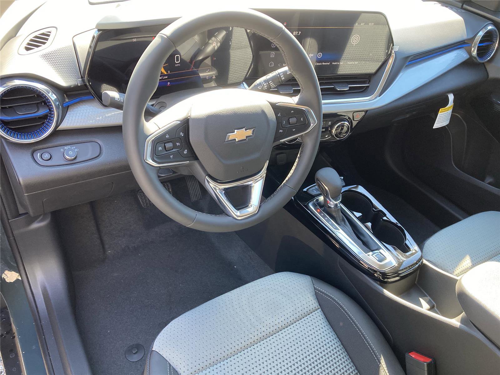 New 2026 Chevrolet Trax LT w/ Driver Confidence Package image 12