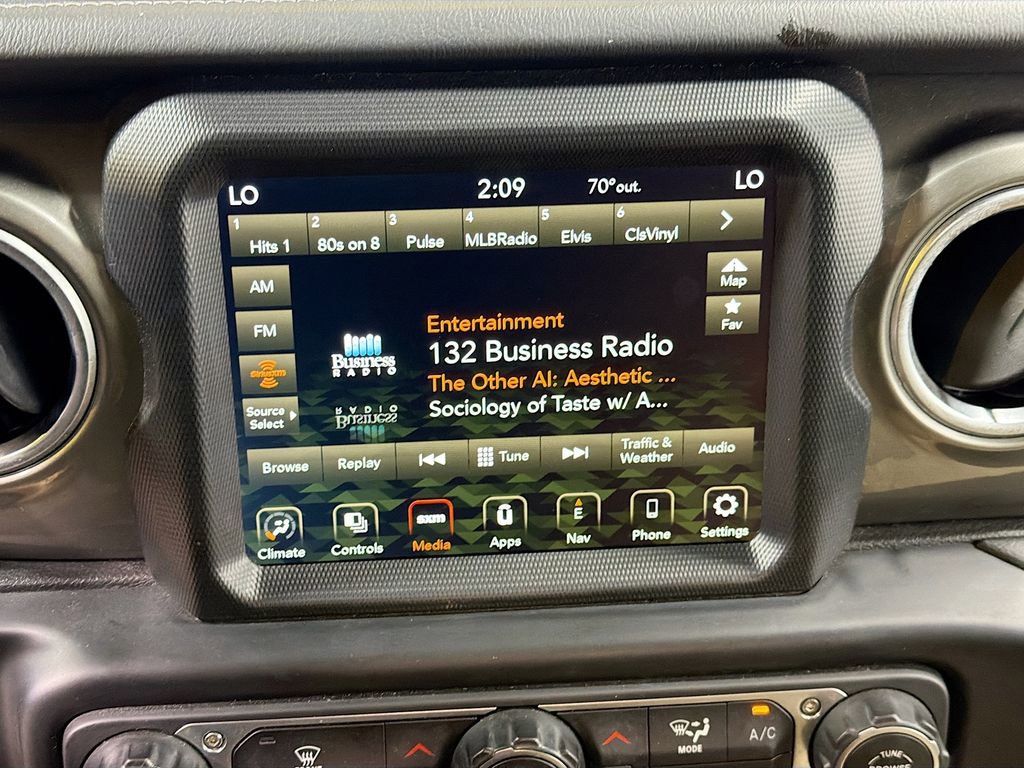 Used 2023 Jeep Gladiator Overland image 30