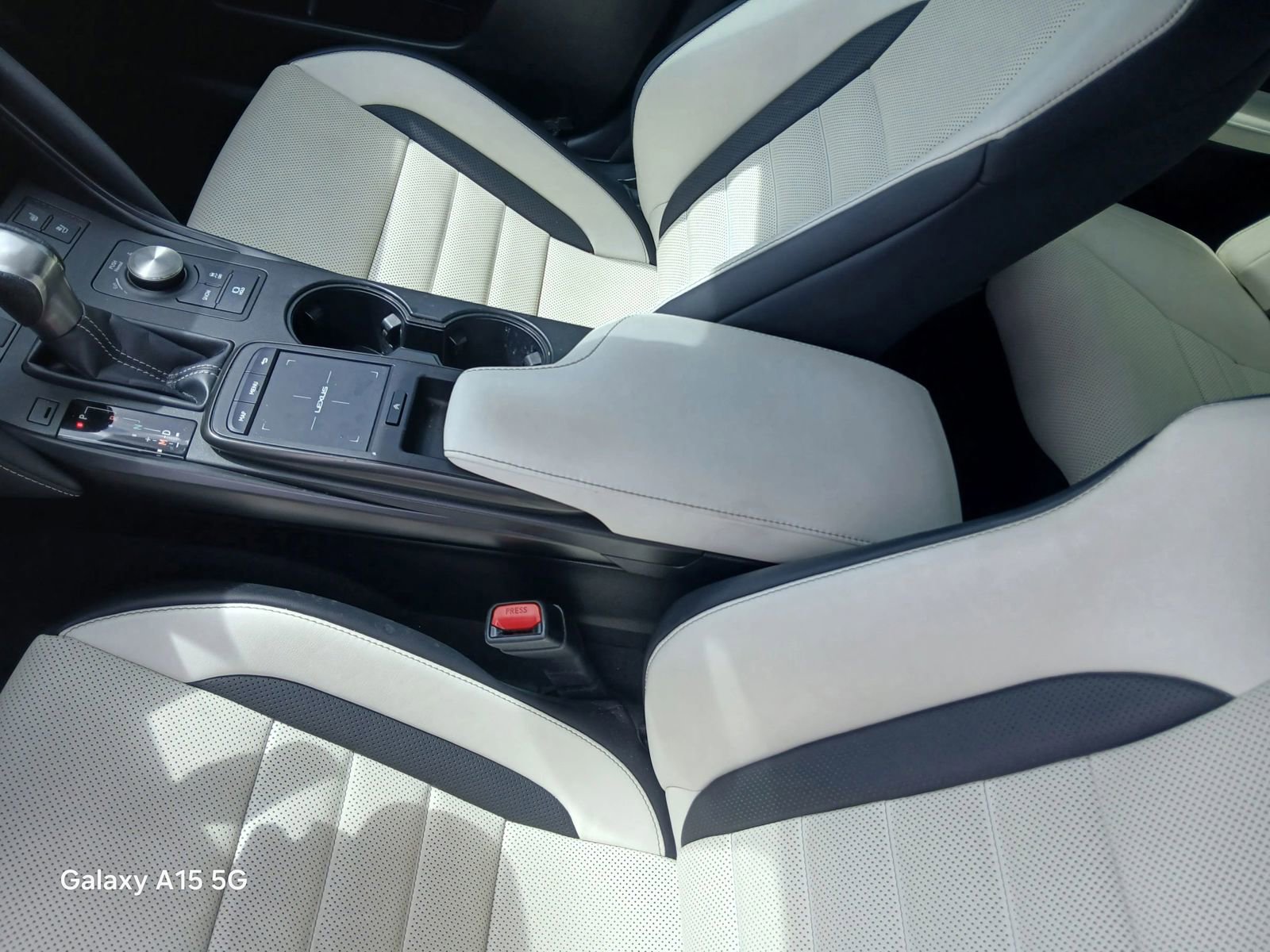 Used 2021 Lexus IS 350 F Sport RWD image 8
