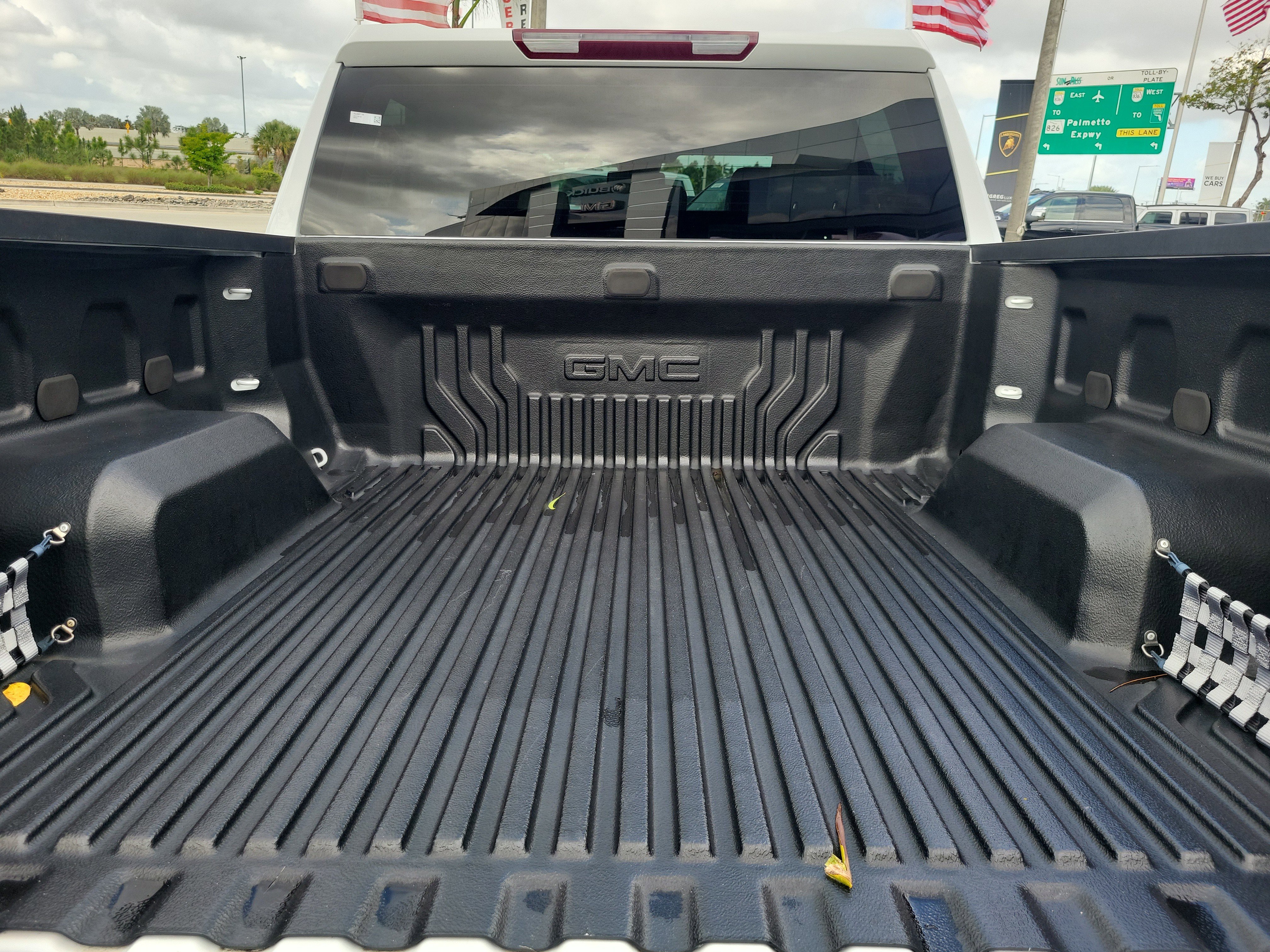 Used 2022 GMC Sierra 1500 SLT w/ SLT Premium Package image 27