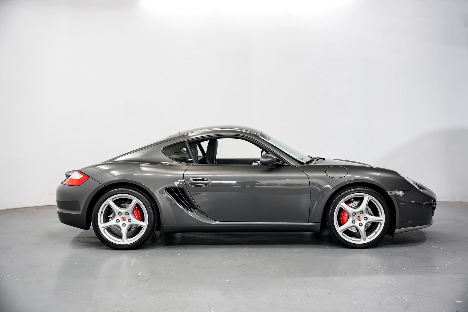 Used 2006 Porsche Cayman S RWD image 2