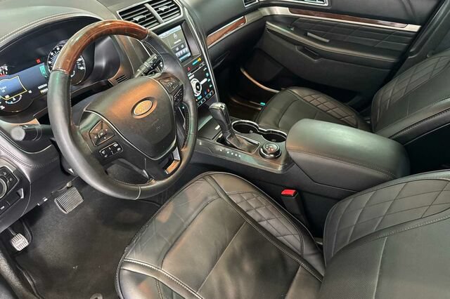 Used 2016 Ford Explorer Platinum AWD/4WD image 10