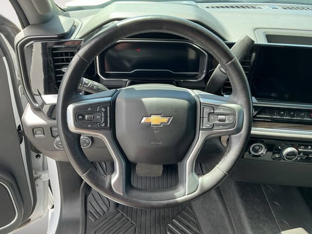 Used 2023 Chevrolet Silverado 1500 LT AWD/4WD image 9