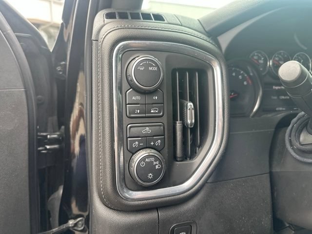 Used 2021 Chevrolet Silverado 1500 LT AWD/4WD image 15