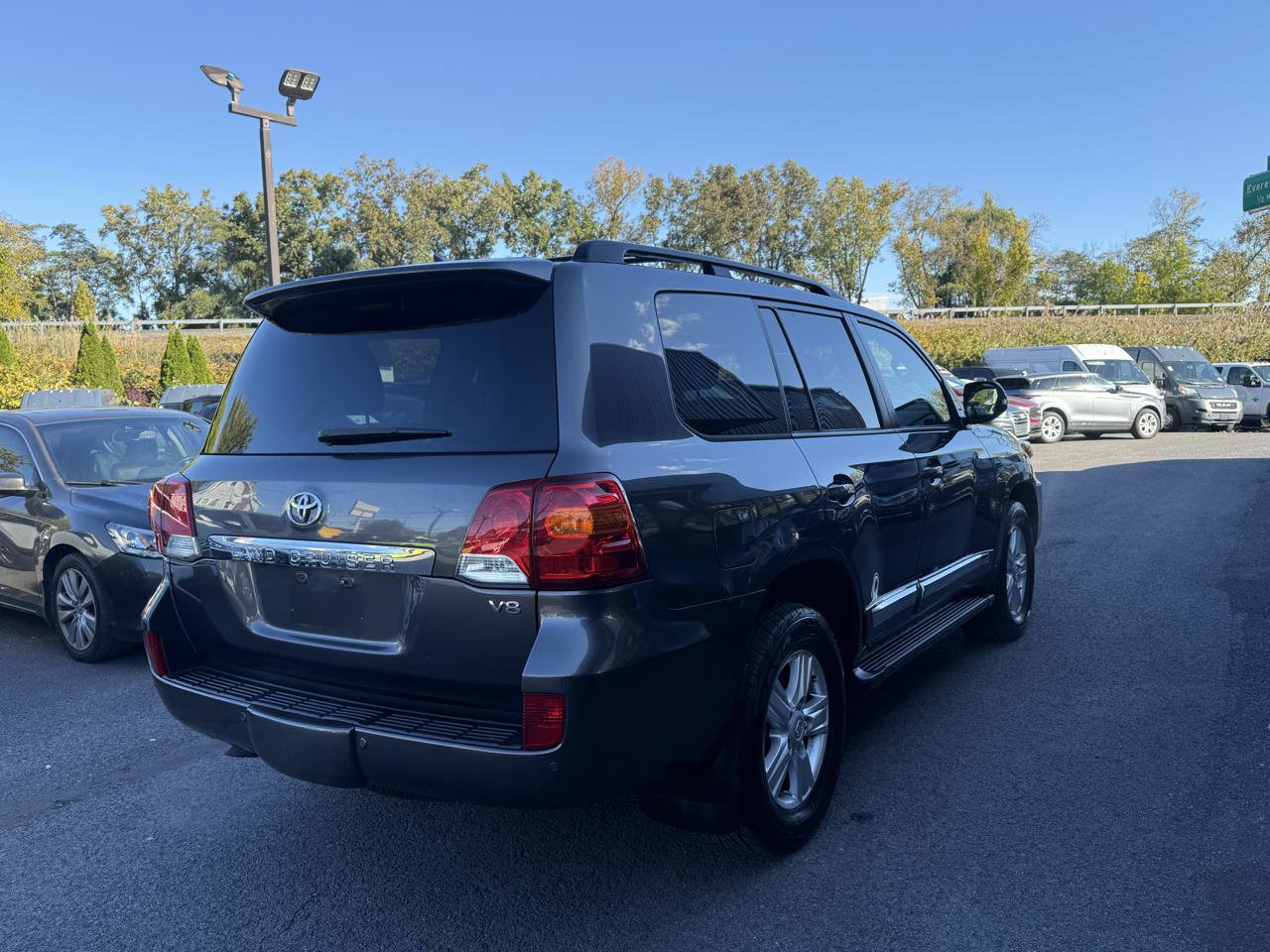 Used 2015 Toyota Land Cruiser AWD/4WD image 16