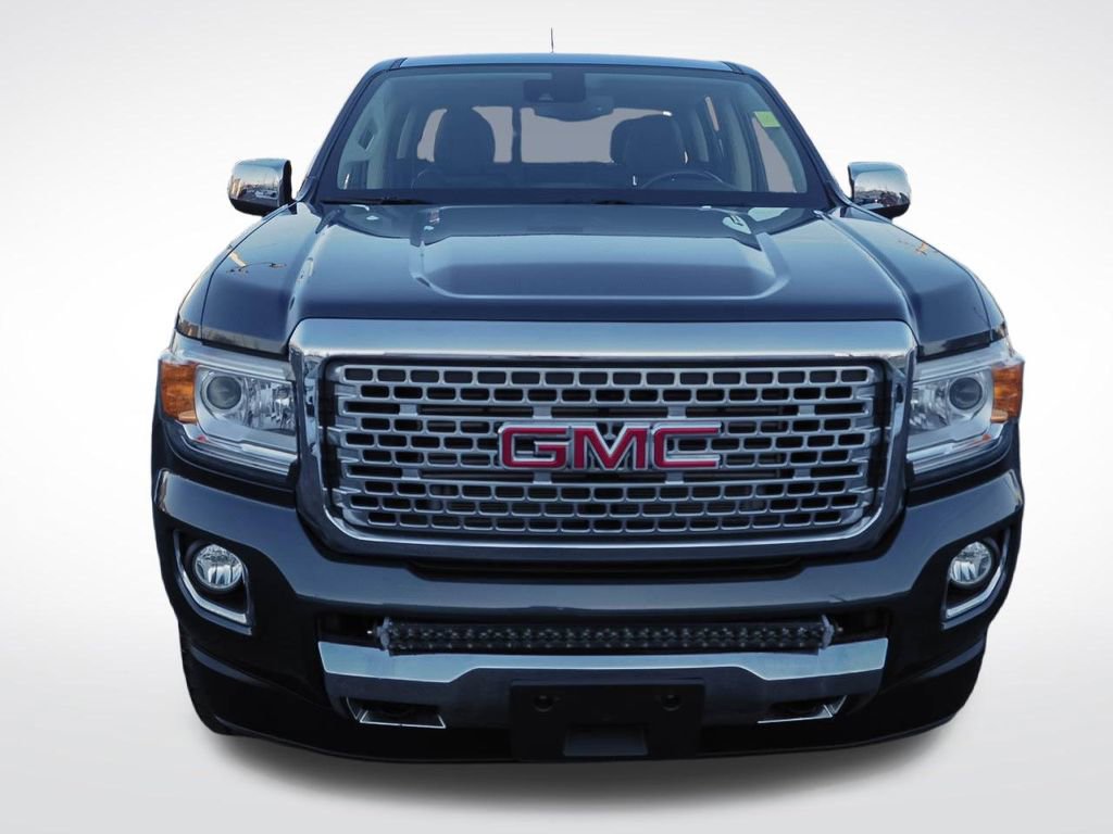 Used 2018 GMC Canyon Denali image 2