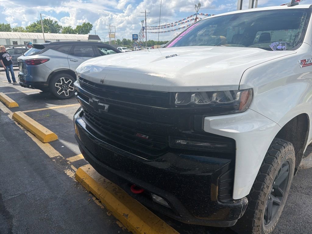 Used 2020 Chevrolet Silverado 1500 LT Trail Boss w/ Convenience Package AWD/4WD image 2