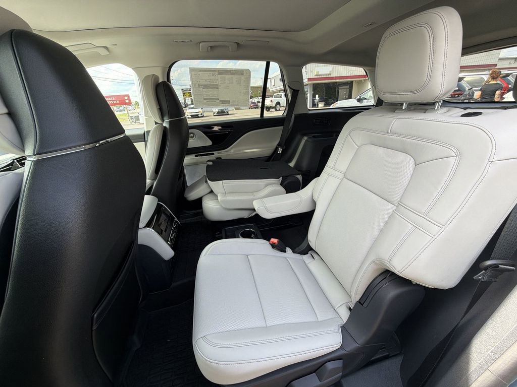New 2026 Lincoln Aviator Reserve AWD/4WD image 23