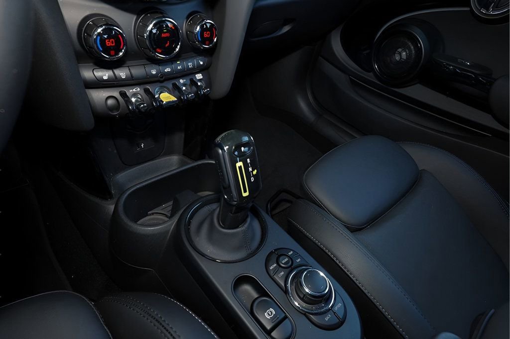 Used 2023 MINI Cooper SE image 32