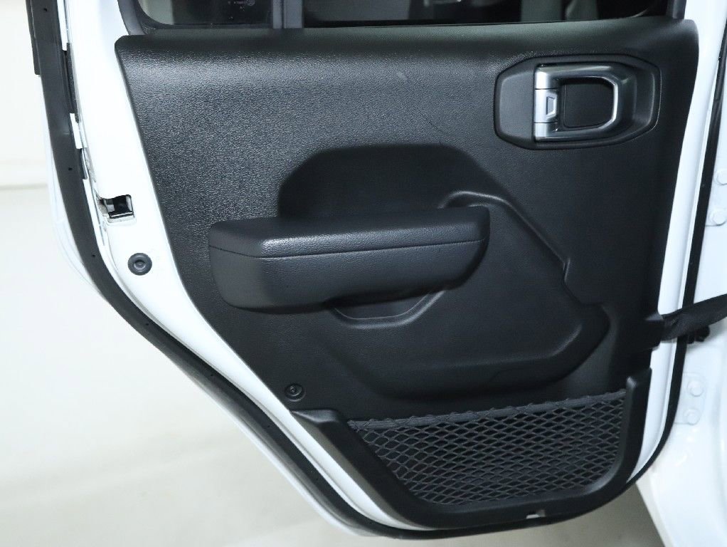 Used 2025 Jeep Wrangler Sport S image 13