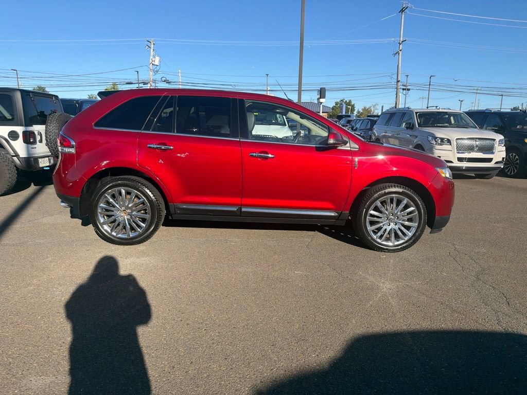 Used 2013 Lincoln MKX AWD image 7