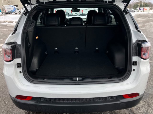 Used 2023 Jeep Compass Altitude w/ Convenience Group image 23