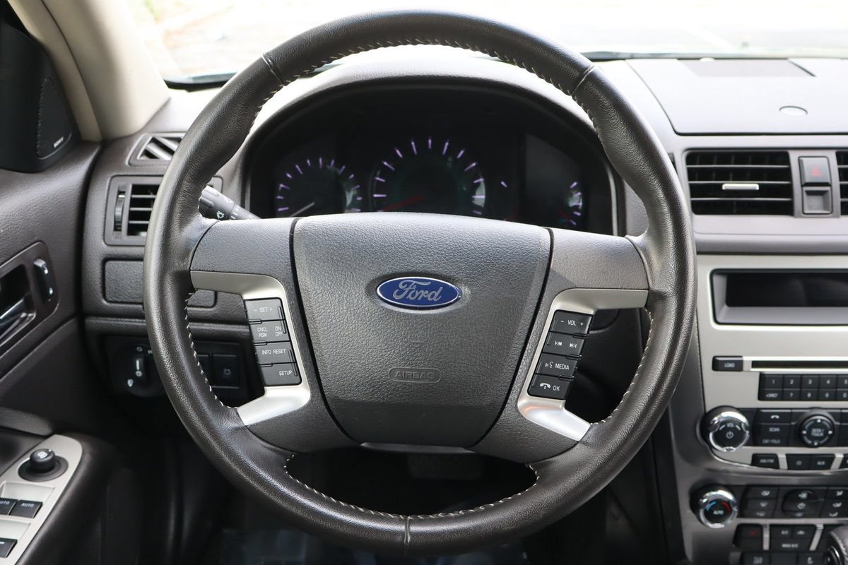 Used 2011 Ford Fusion SEL w/ 301A Rapid Spec Order Code FWD image 18
