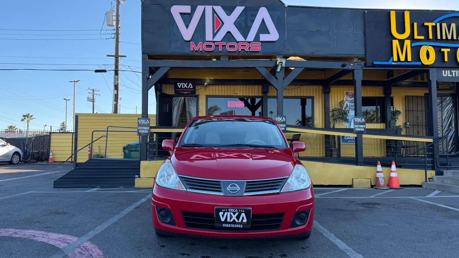 Used 2007 Nissan Versa Hatchback w/ Convenience Pkg FWD image 2