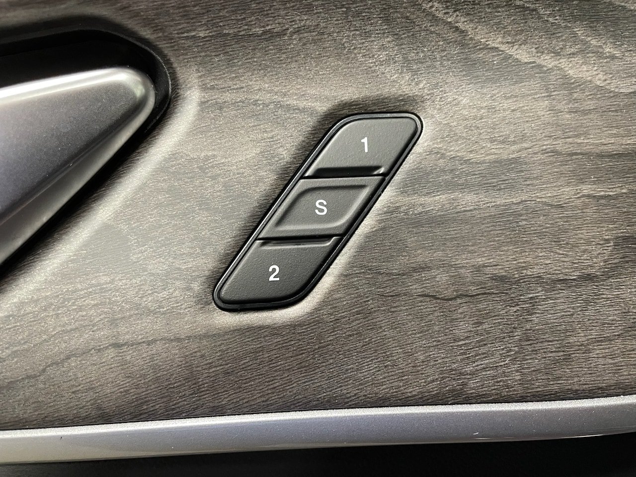 Used 2023 Jeep Grand Cherokee Limited AWD/4WD image 13