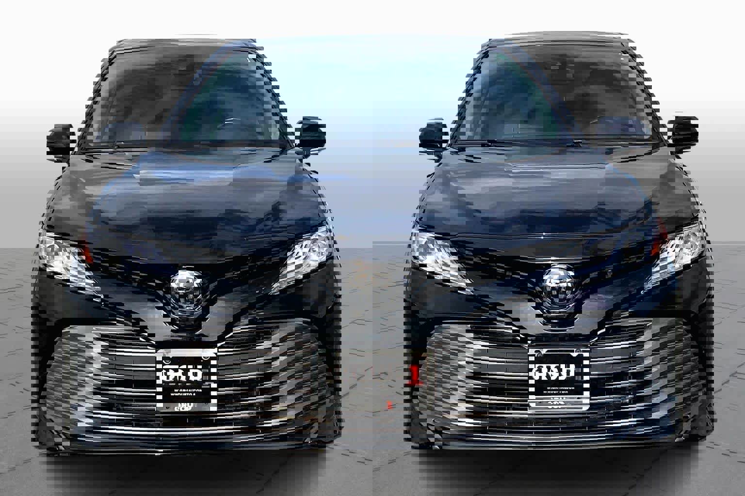 Used 2019 Toyota Camry XLE image 4