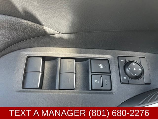 Used 2025 Toyota RAV4 SE AWD/4WD image 17