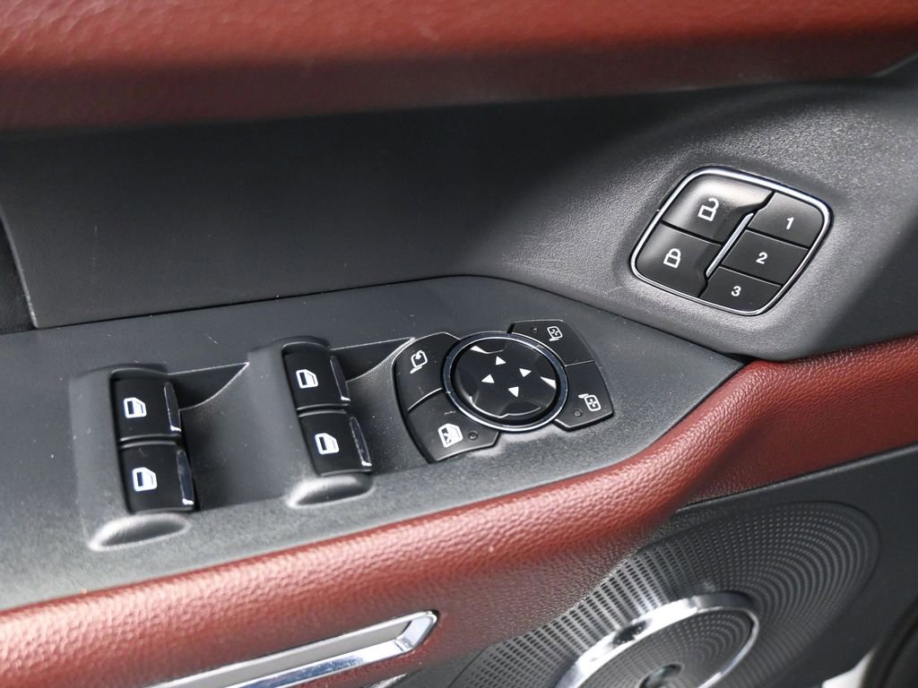 Used 2024 Ford Expedition Limited AWD/4WD image 4