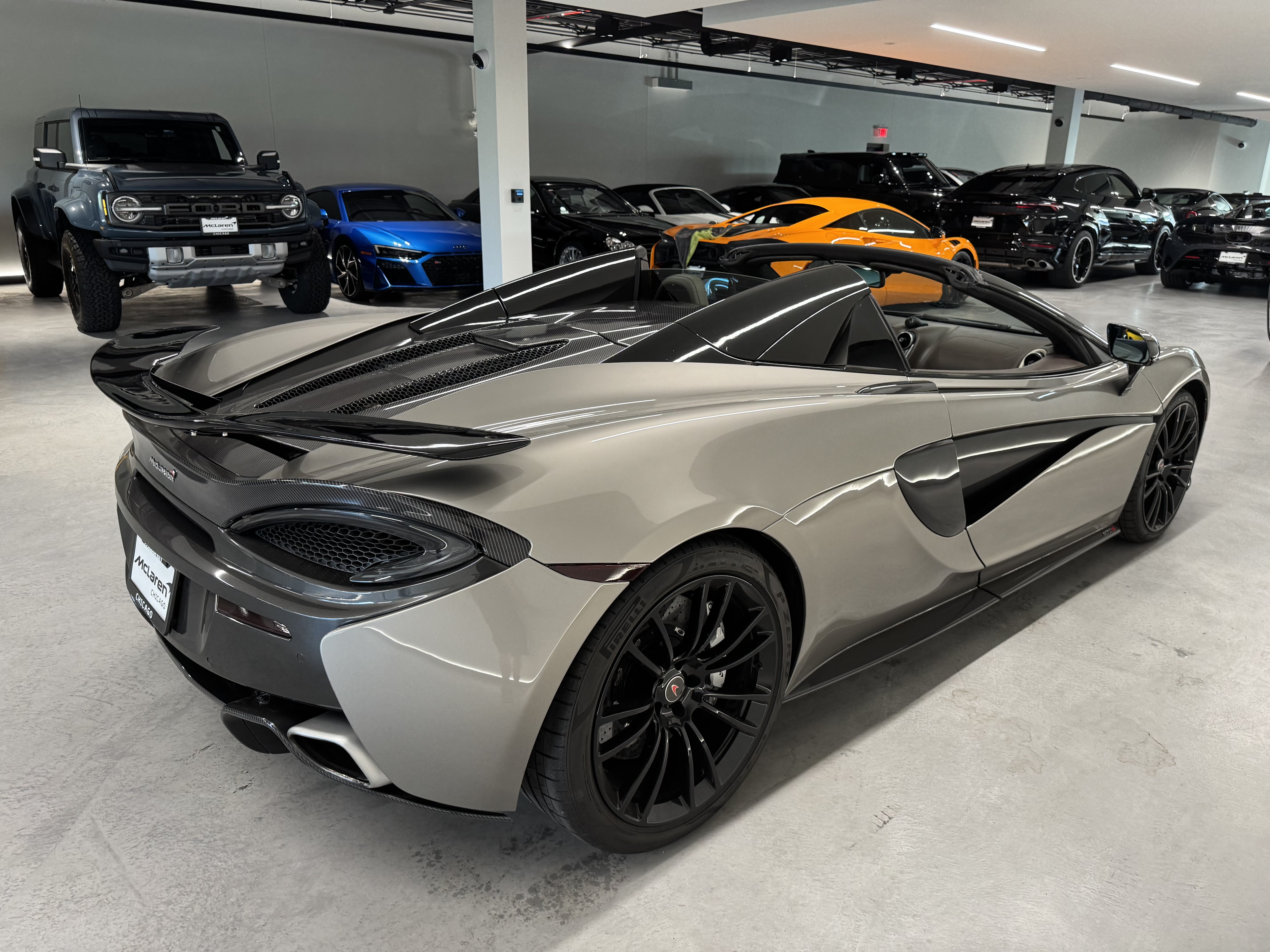 Used 2018 McLaren 570S Spider RWD image 20