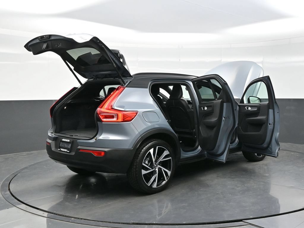 Used 2021 Volvo XC40 T5 R-Design w/ Protection Package Premier AWD/4WD image 40