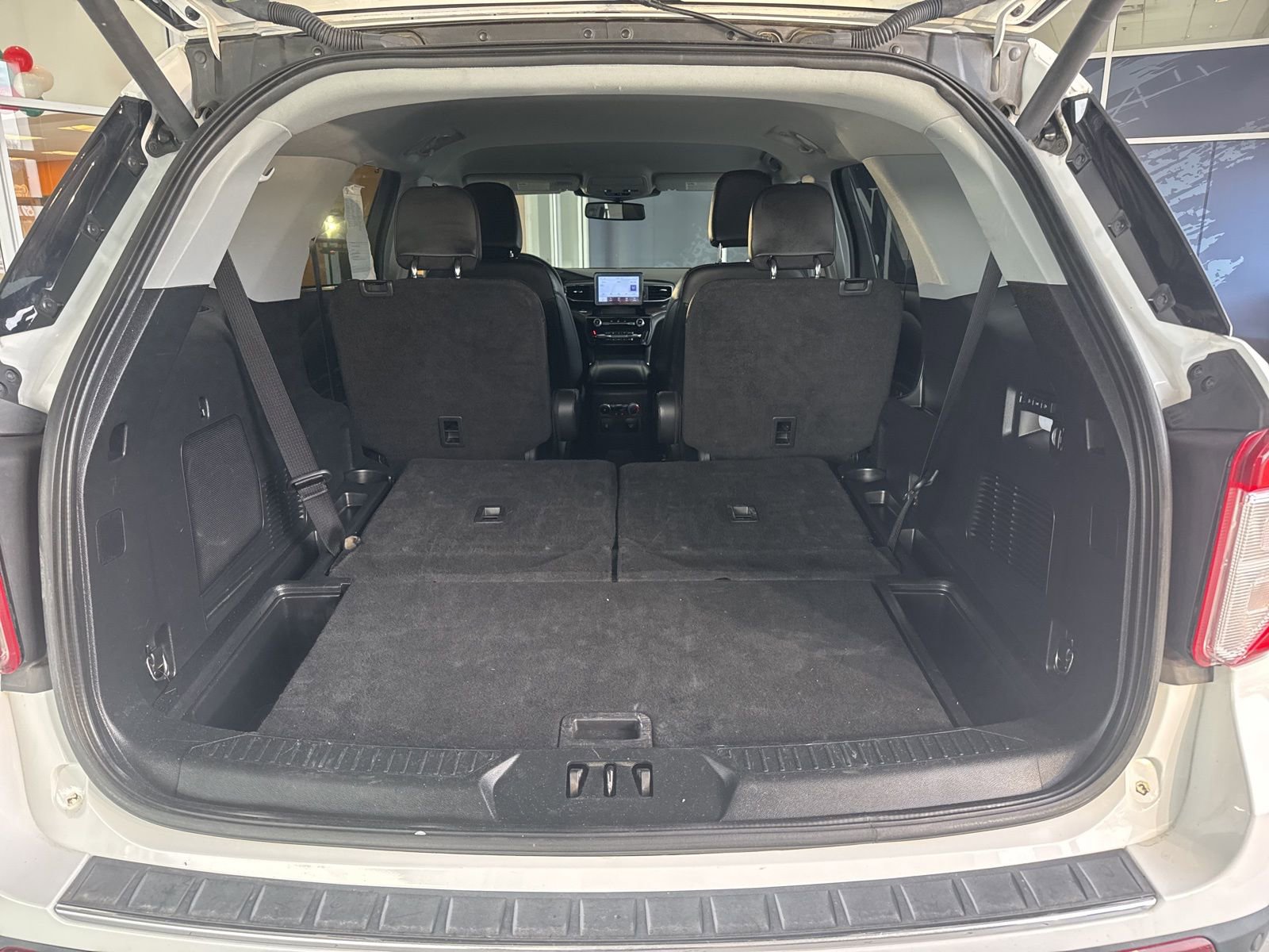 Used 2023 Ford Explorer Limited w/ Equipment Group 301A image 15