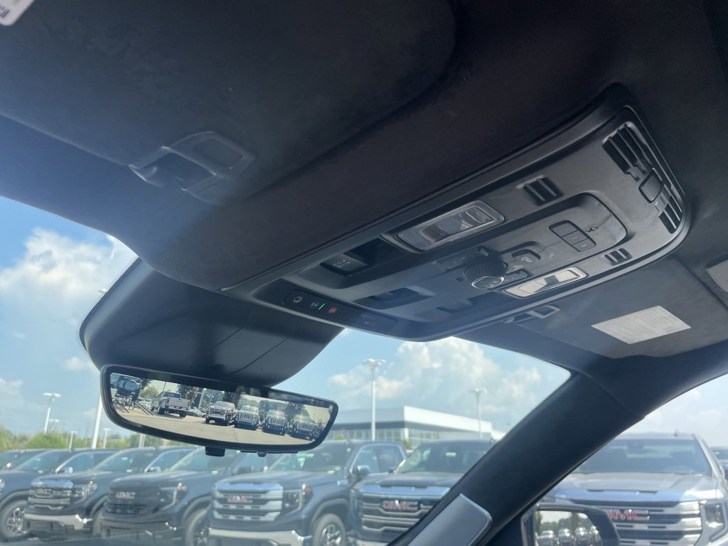 Used 2024 Cadillac Escalade V w/ LPO, ONYX Package image 23