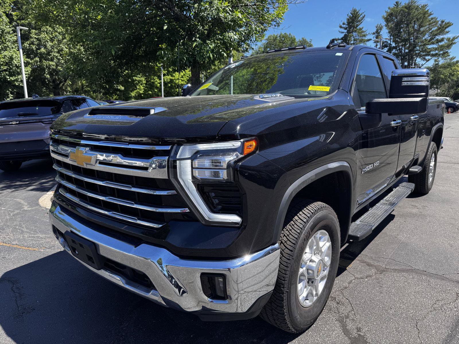 Certified 2024 Chevrolet Silverado 2500 LTZ w/ LTZ Convenience Package AWD/4WD image 3