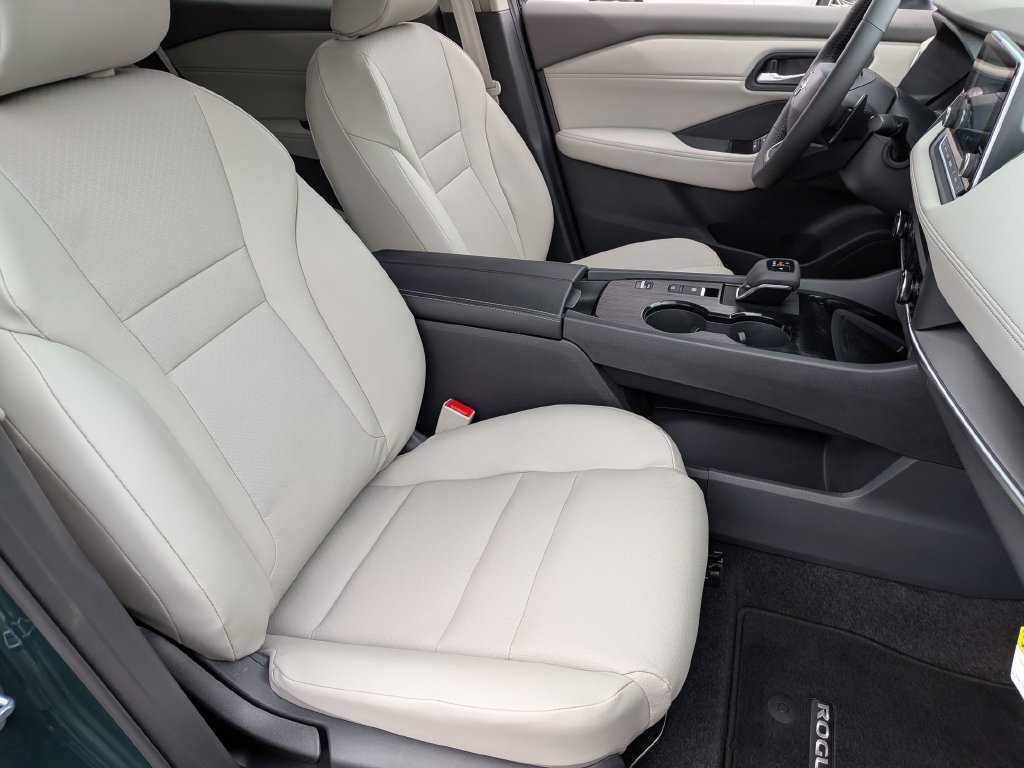 New 2026 Nissan Rogue Dark Armor FWD image 31