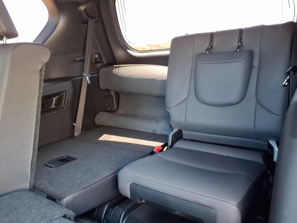 Used 2021 Lexus GX 460 Premium w/ Premium Package AWD/4WD image 23