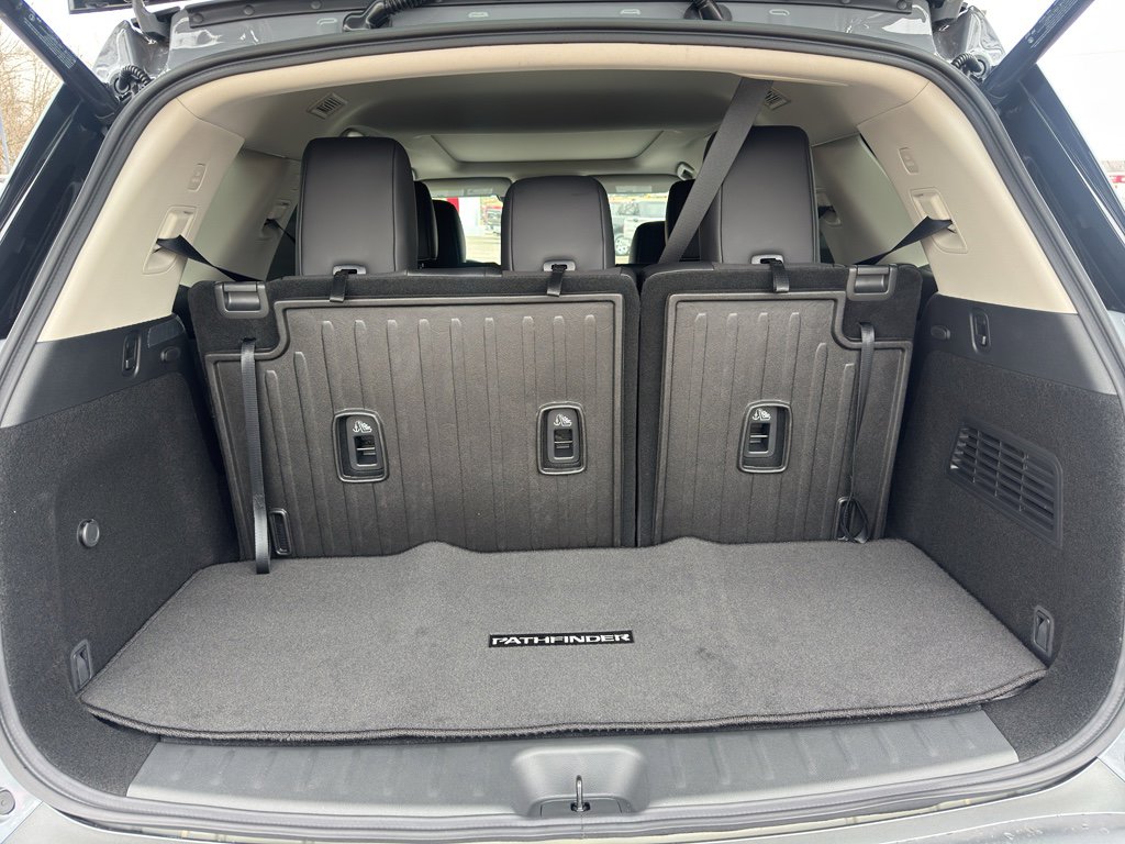 New 2026 Nissan Pathfinder Platinum image 23