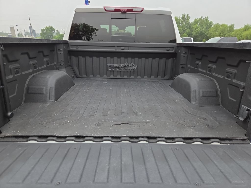 Certified 2024 Chevrolet Silverado 1500 High Country w/ Technology Package AWD/4WD image 29